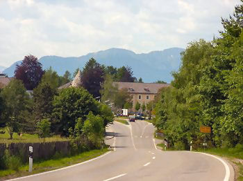 Bad Tölz Junkerschule from road to Munich