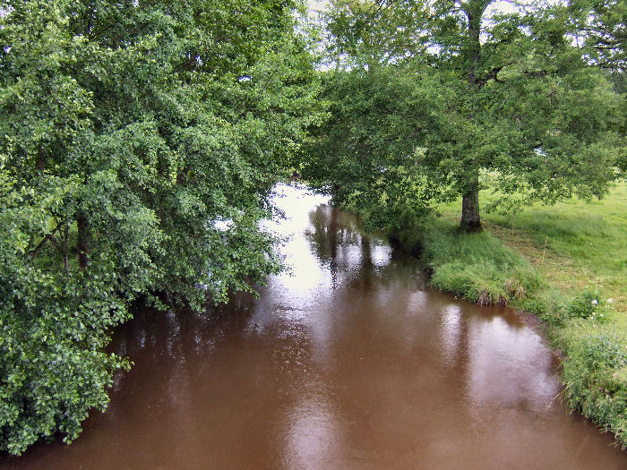 The river Glane near the southern entrance to Oradour