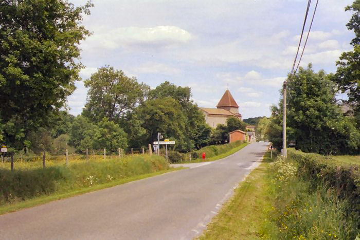 Oradour-Fanais from the east