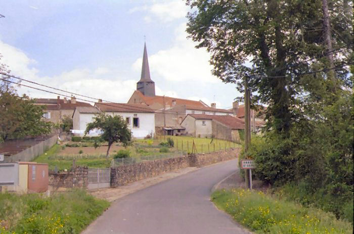 Oradour-Saint-Genest from the south